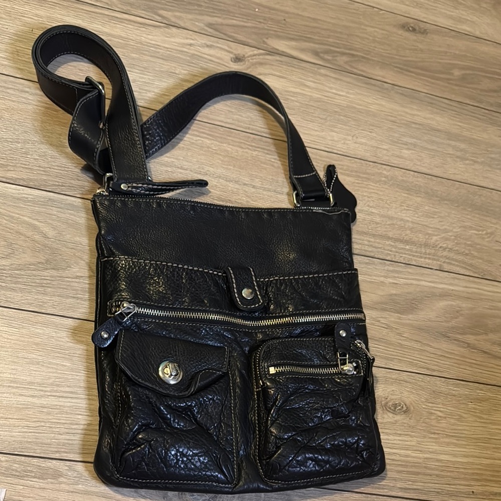 Roots leather crossbody bag Great condition